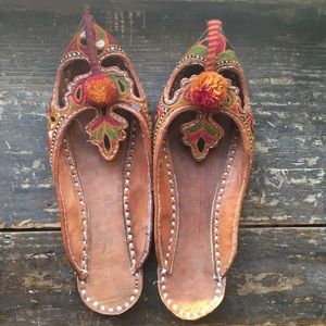 Leather slipper shoe from India 7.5